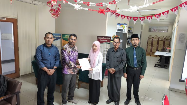 Dari Amanah Menuju Kemajuan: STIT Darul Hijrah Martapura Raih Dukungan Hibah Daerah Provinsi Kalimantan Selatan